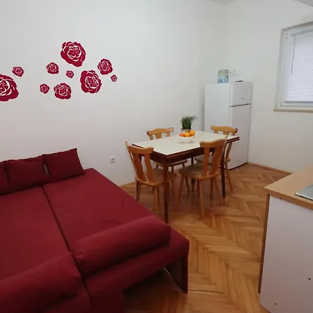 Apartment In A Quiet Neighborhood