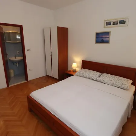 Apartment In A Quiet Neighborhood
