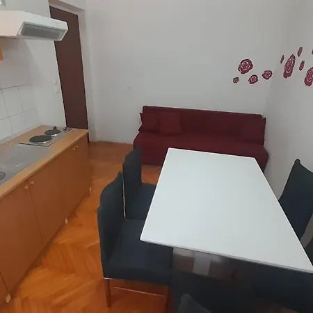 Apartamento In A Quiet Neighborhood Dugi Rat